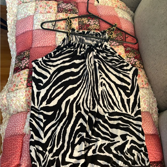 Chic Zebra Print Halter Top with Chain Straps❤️ - Picture 3 of 5